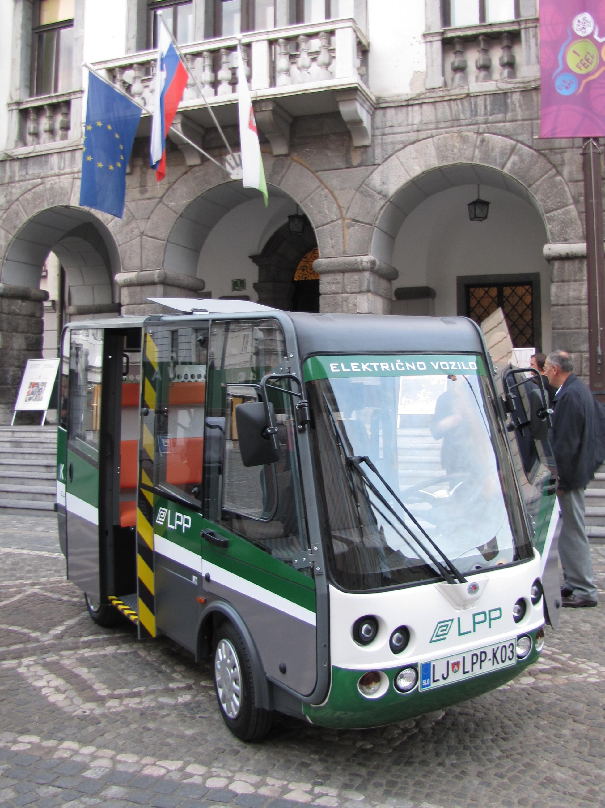 Electric bus Geco and Grifo