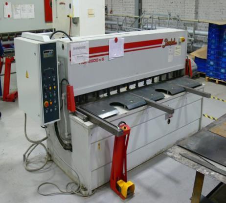 Hydraulic bending machine with programmed numerical control (90 ton)